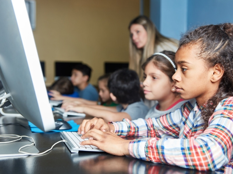 Sức mạnh của khoa học công nghệ trong việc giáo dục trẻ