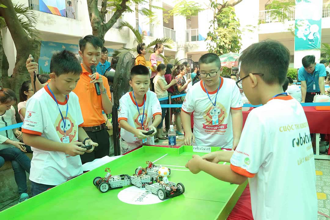 full tre em se hoc duoc gi tu cac chuong trinh robotics steam 3