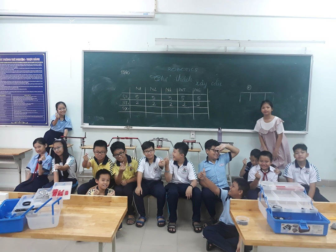 full tre em se hoc duoc gi tu cac chuong trinh robotics steam 4